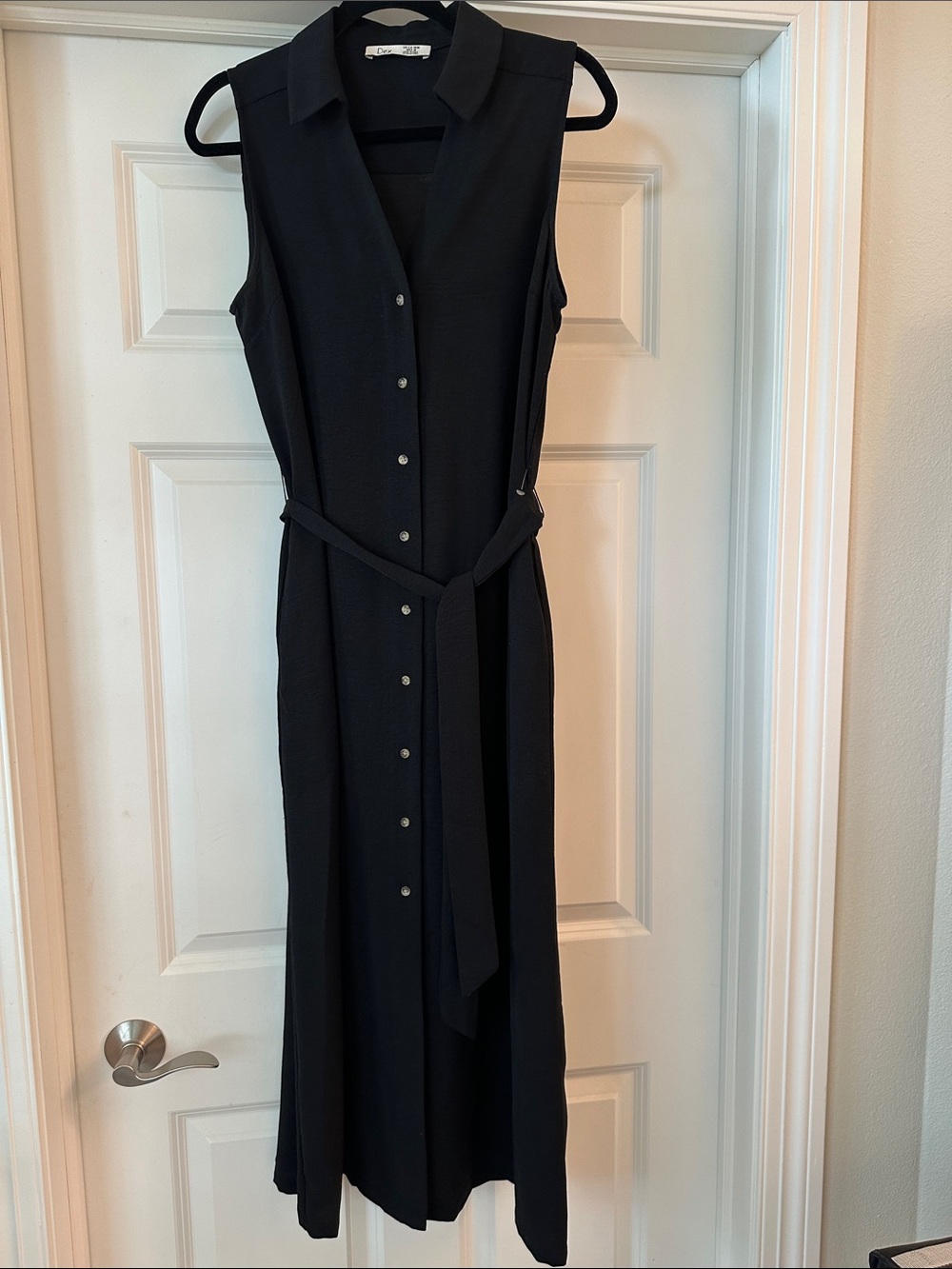 Dex Black Sleeveless Button-Front Maxi Dress with Tie Belt